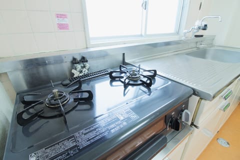 Condo, 3 Bedrooms (401) | Private kitchenette | Fridge, microwave, stovetop, toaster