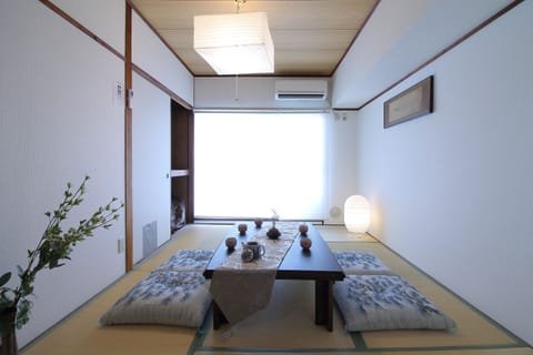 Condo, 2 Bedrooms (501) | Dining room