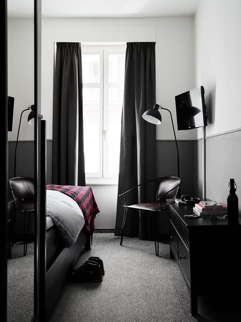 Squeeze Bunk Bed Room | Individually decorated, individually furnished, free WiFi, bed sheets