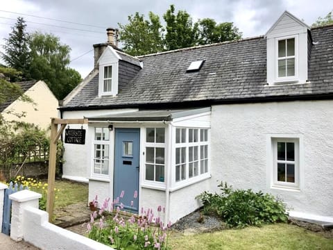 Waterside Cottage - Front