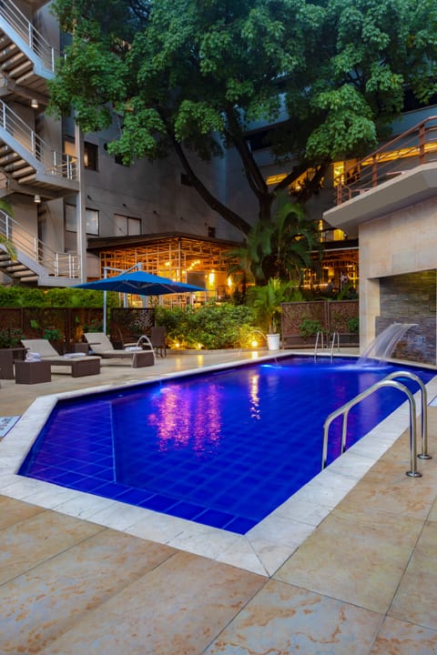 Outdoor pool, pool umbrellas