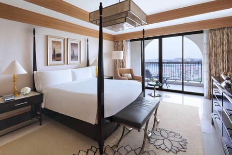 Club Suite, 1 King Bed, Balcony (The Ritz-Carlton Club access) | Egyptian cotton sheets, premium bedding, down comforters, minibar