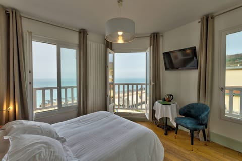 Premium bedding, free WiFi, bed sheets