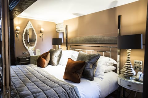 Deluxe Double Room | Egyptian cotton sheets, premium bedding, pillowtop beds, in-room safe