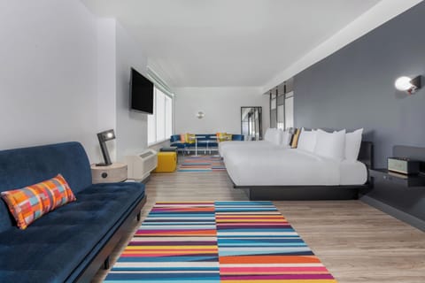 Pillowtop beds, minibar, in-room safe, desk