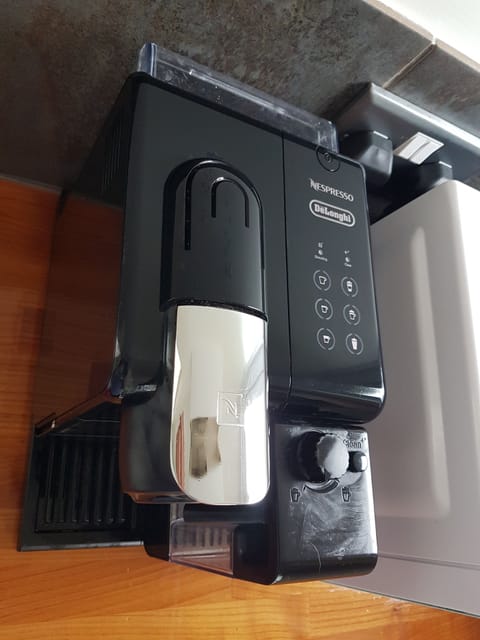 Nespresso Coffee machine (with some capsules to start you off)