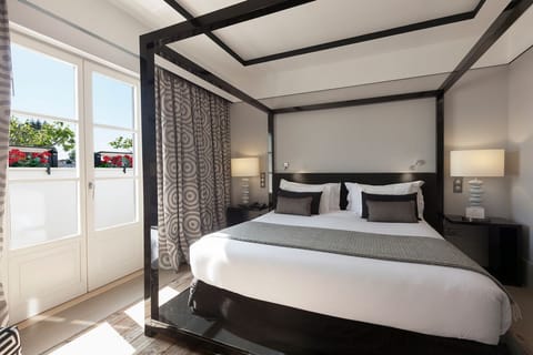 Suite | Premium bedding, minibar, in-room safe, individually decorated