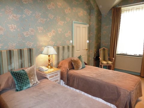 Luxury Double or Twin Room | Individually decorated, individually furnished, iron/ironing board