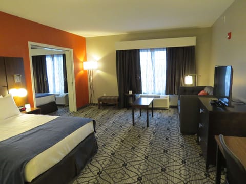 Suite, Multiple Beds, Accessible, Bathtub (with Sofabed) | In-room safe, individually decorated, individually furnished, desk