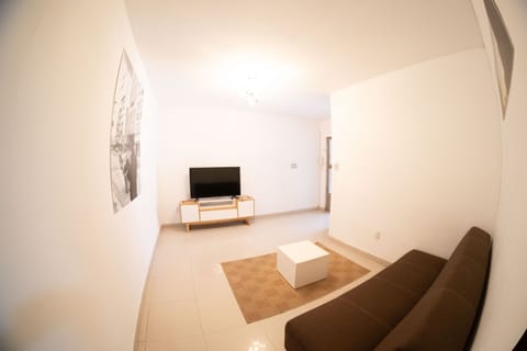 Apartment, 1 Bedroom, Accessible, Smoking | Living area