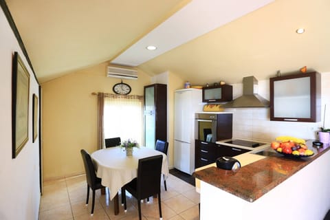 Apartment, 2 Bedrooms, Balcony | Interior