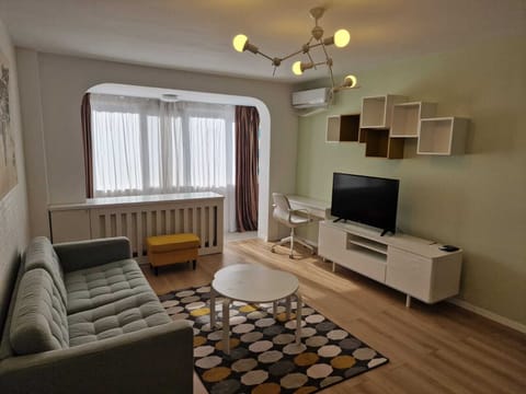 Apartment, 2 Bedrooms | Living area