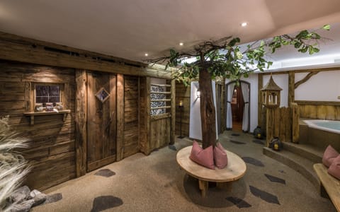 Sauna, body treatments, body wraps, body scrubs, facials