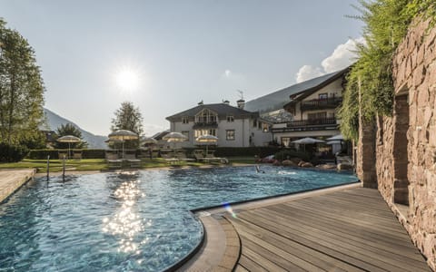 Indoor pool, outdoor pool, sun loungers