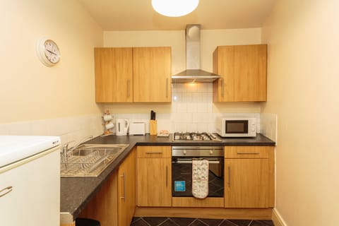 Apartment, Private Bathroom (Pear Suite) | Shared kitchen