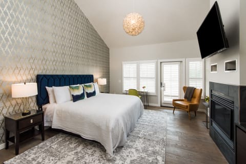 Upper View King Room | Premium bedding, in-room safe, desk, soundproofing