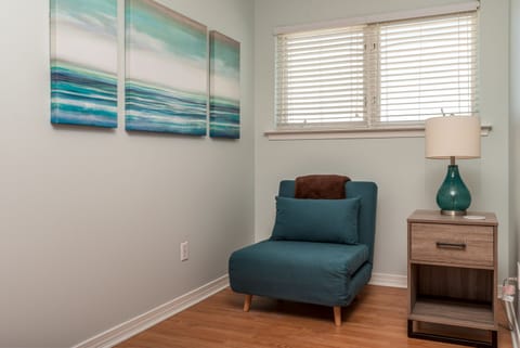 NE 2nd Floor King Bedroom