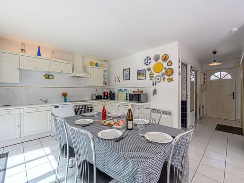 Flooring, Furniture, Interior Design, Floor, Kitchen, Kitchen & Dining Room Table, Ceiling, Countertop, Table, Chair