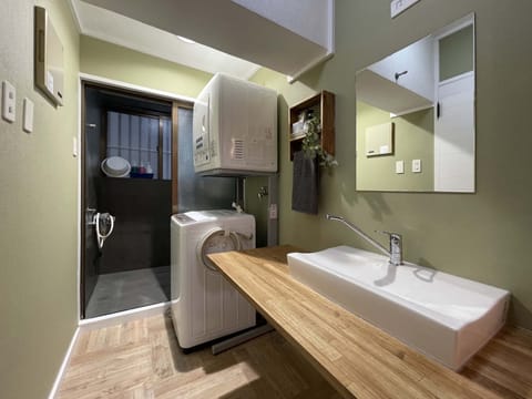 Apartment, 3 Bedrooms (5-6F) | Bathroom | Separate tub and shower, hair dryer, towels, soap