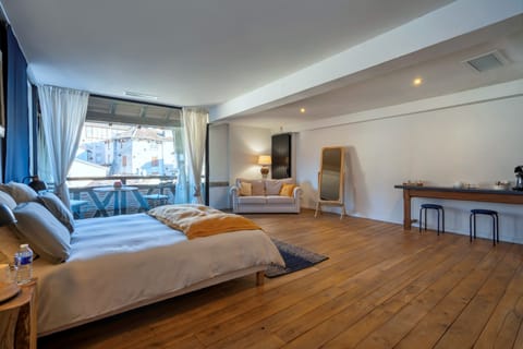 Panoramic Loft | Individually furnished, free WiFi, bed sheets