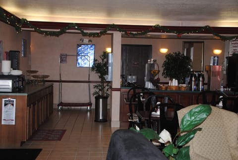 Free daily on-the-go breakfast