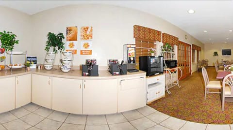 Free daily full breakfast