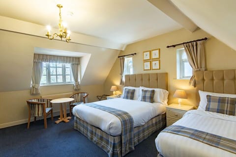 Standard Twin Room, 2 Twin Beds | Desk, iron/ironing board, free WiFi, bed sheets