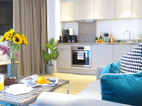 Studio | Private kitchen | Full-size fridge, microwave, oven, stovetop