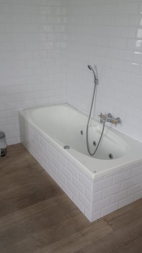 Free toiletries, bathrobes, towels, soap