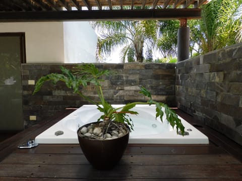 Presidential Suite | Jetted tub