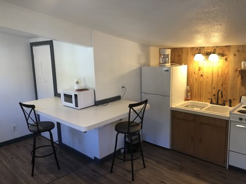 Kendall Mountain Suite | Private kitchen | Coffee/tea maker