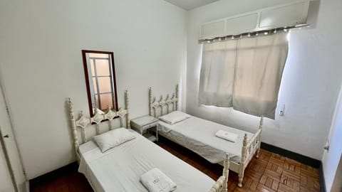 Triple Room - No TV | Free WiFi, bed sheets