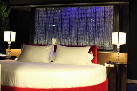 Premium Double Room | Premium bedding, minibar, in-room safe, desk