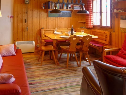 Table, Furniture, Property, Window, Wood, Comfort, Lighting, Interior Design, Building, Flooring