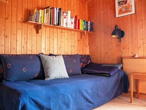 Wall, Furniture, Wood, Flooring, Interior Design, Floor, Room, Bedroom, Lighting, Bed