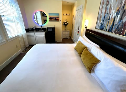 Superior Room, 1 Bedroom, Private Bathroom | Premium bedding, down comforters, in-room safe, free WiFi