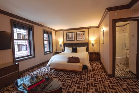 Junior Suite, City View | Premium bedding, down comforters, pillowtop beds, minibar