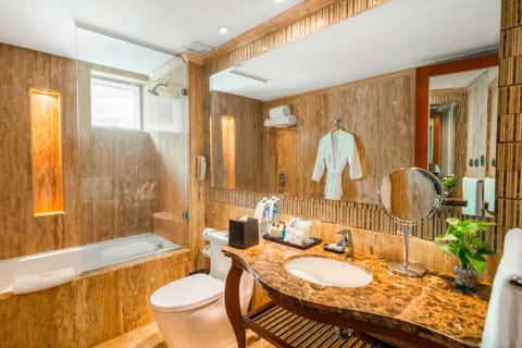 Junior Suite, 1 King Bed | Bathroom | Shower, hair dryer, towels