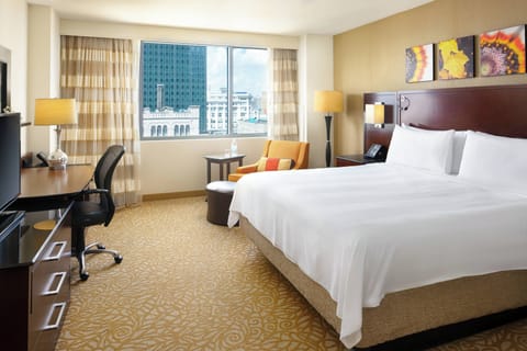 Concierge Room, Room, 1 King Bed | Premium bedding, in-room safe, desk, iron/ironing board