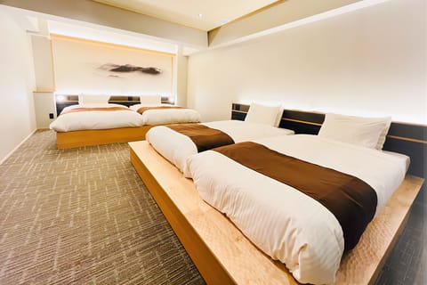 Satoyama Suite, Non Smoking, Lake View | In-room safe, free WiFi, bed sheets