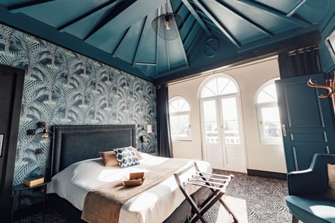 Family Room | Blackout drapes, free WiFi, bed sheets