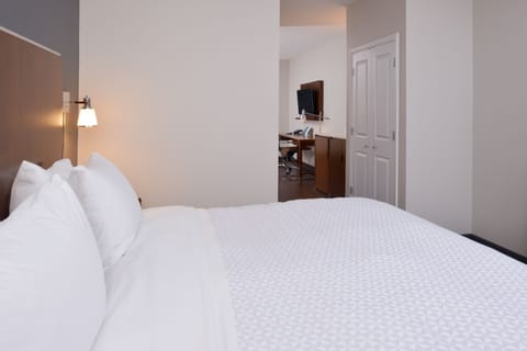 Premium bedding, pillowtop beds, in-room safe, desk