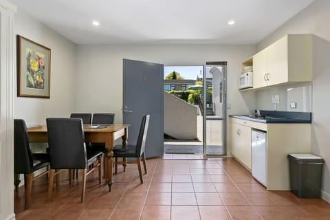 Family Suite | Private kitchen | Fridge, microwave, stovetop, coffee/tea maker