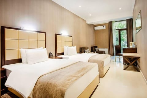 Standard Twin Room | 1 bedroom, hypo-allergenic bedding, minibar, in-room safe