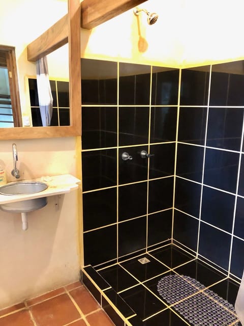 Family Cabin, Multiple Beds | Bathroom | Shower, towels