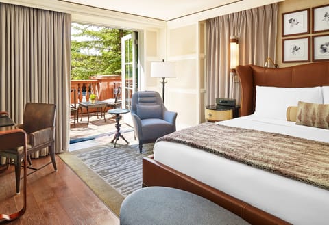 Egyptian cotton sheets, premium bedding, minibar, in-room safe