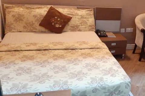 Basic Room, Annex Building | Egyptian cotton sheets, premium bedding, individually furnished, desk