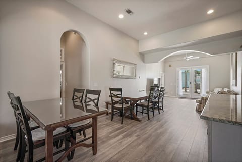 Southern Jewel - Crystal Beach Vacation Rental House with Private Pool and Near Beach in Destin, FL - Five Star Properties Destin/30A