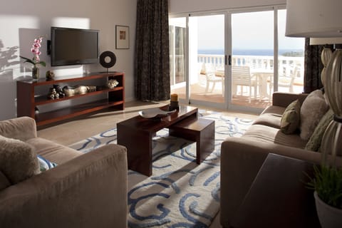 Premium Suite, 2 Bedrooms, Kitchen, Ocean View | Living room | 42-inch Smart TV with satellite channels