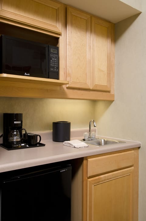 Fridge, microwave, coffee/tea maker